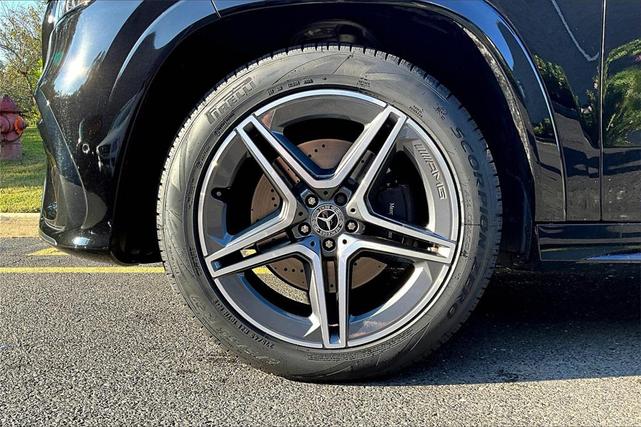 Photo of 2024 Black Mercedes-Benz GLS 450