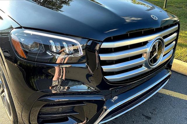 Photo of 2024 Black Mercedes-Benz GLS 450