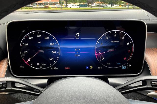 Photo of 2025 Grey Mercedes-Benz GLC 300