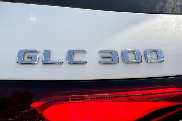 Photo of 2025 White Mercedes-Benz GLC 300