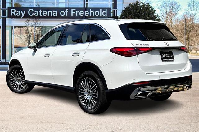 Photo of 2025 White Mercedes-Benz GLC 300