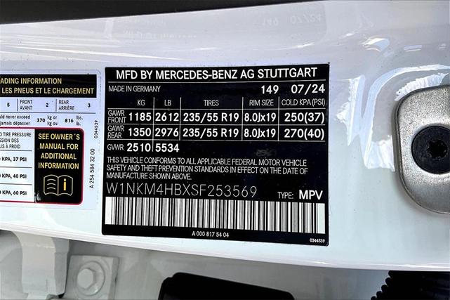 Photo of 2025 White Mercedes-Benz GLC 300