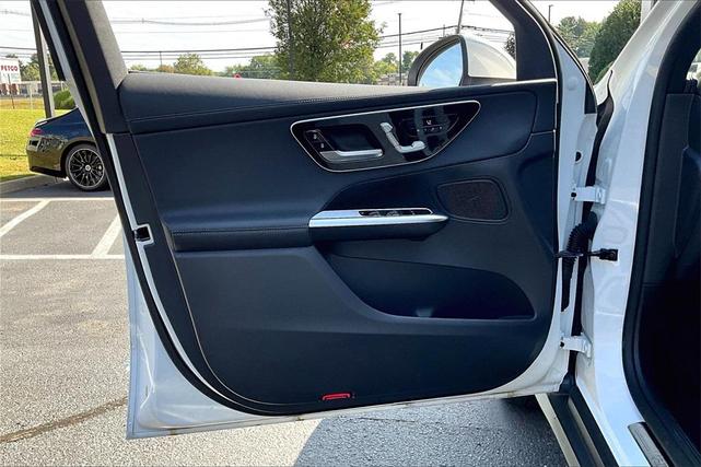 Photo of 2025 White Mercedes-Benz GLC 300