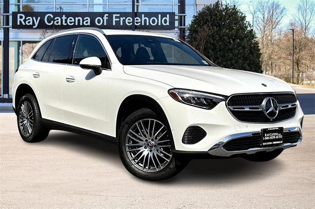 Photo of 2025 White Mercedes-Benz GLC 300