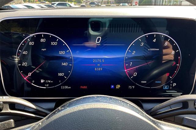 Photo of 2025 White Mercedes-Benz GLC 300