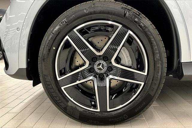 Photo of 2025 Silver Metallic Mercedes-Benz GLC 300