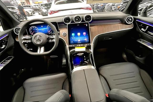 Photo of 2025 Silver Metallic Mercedes-Benz GLC 300