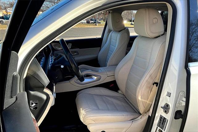 Photo of 2021 Diamond White Metallic Mercedes-Benz GLS 450