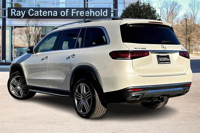 Photo of 2021 Diamond White Metallic Mercedes-Benz GLS 450
