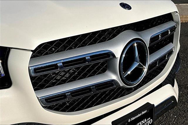 Photo of 2021 Diamond White Metallic Mercedes-Benz GLS 450