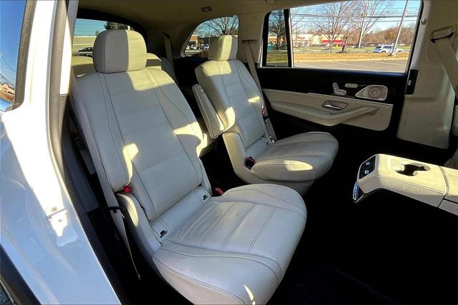 Photo of 2021 Diamond White Metallic Mercedes-Benz GLS 450