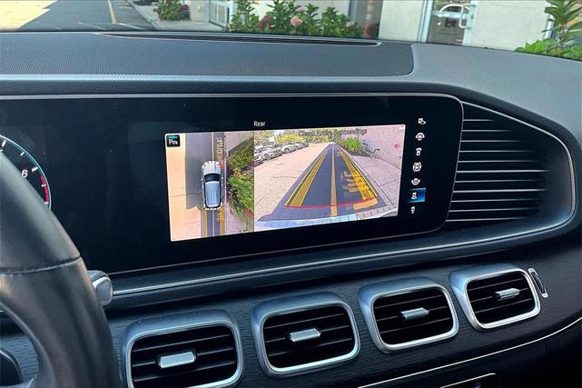 Photo of 2022 White Mercedes-Benz GLE 350