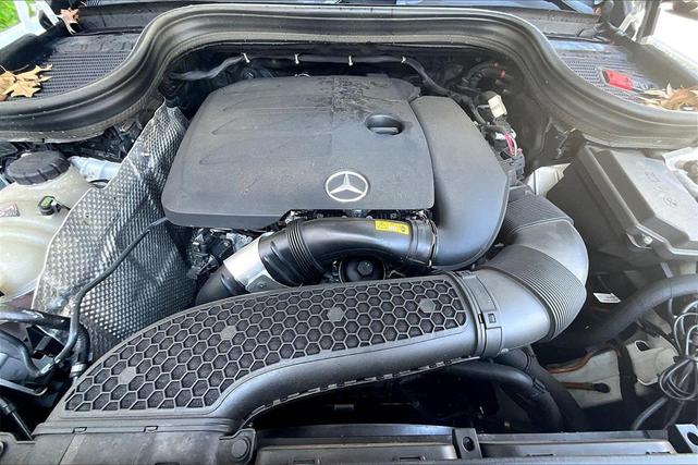 Photo of 2022 White Mercedes-Benz GLE 350