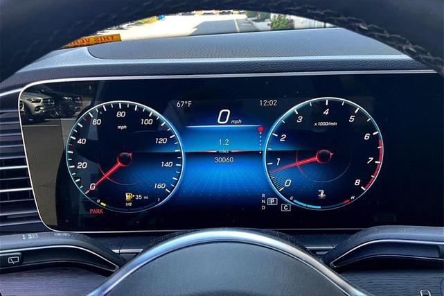 Photo of 2022 White Mercedes-Benz GLE 350