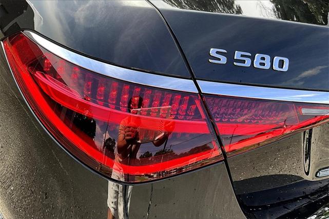 Photo of 2023 Obsidian Black Metallic Mercedes-Benz S-Class