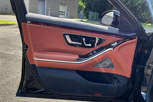 Photo of 2023 Obsidian Black Metallic Mercedes-Benz S-Class