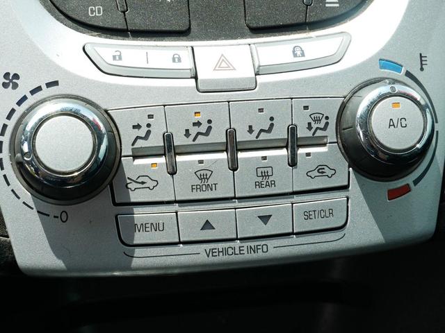 Photo of 2013 Ashen Gray Metallic Chevrolet Equinox