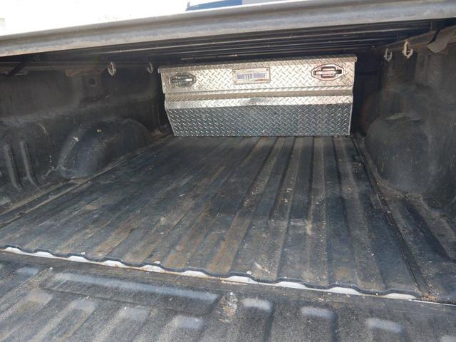 Photo of 2017 White Chevrolet Silverado 1500