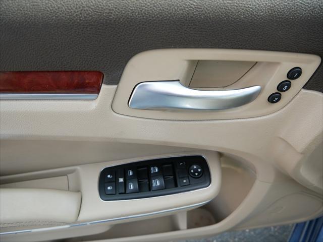 Photo of 2011 Sapphire Crystal Met Clearcoat Chrysler 300C