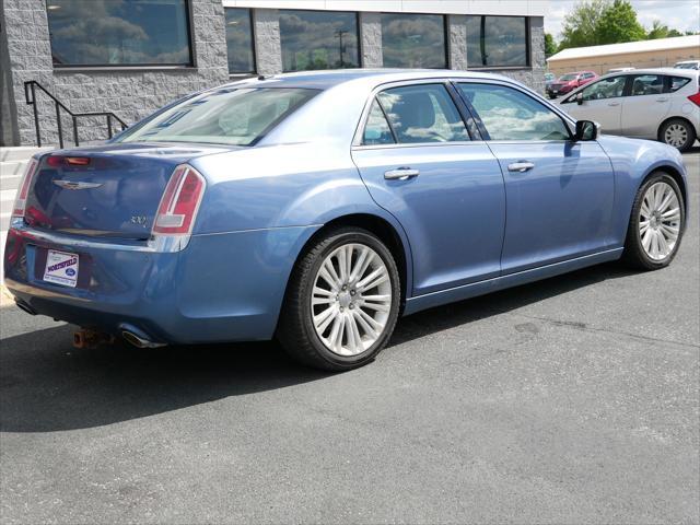 Photo of 2011 Sapphire Crystal Met Clearcoat Chrysler 300C