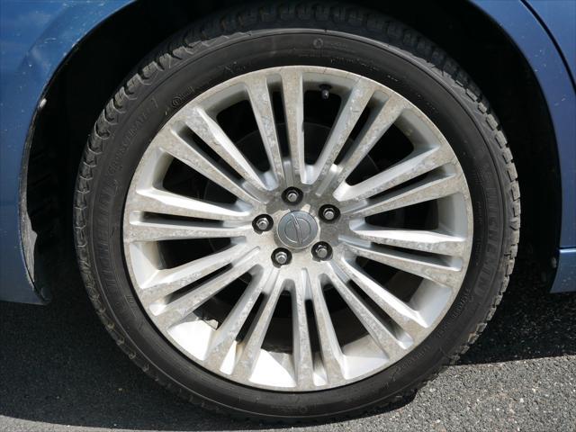 Photo of 2011 Sapphire Crystal Met Clearcoat Chrysler 300C