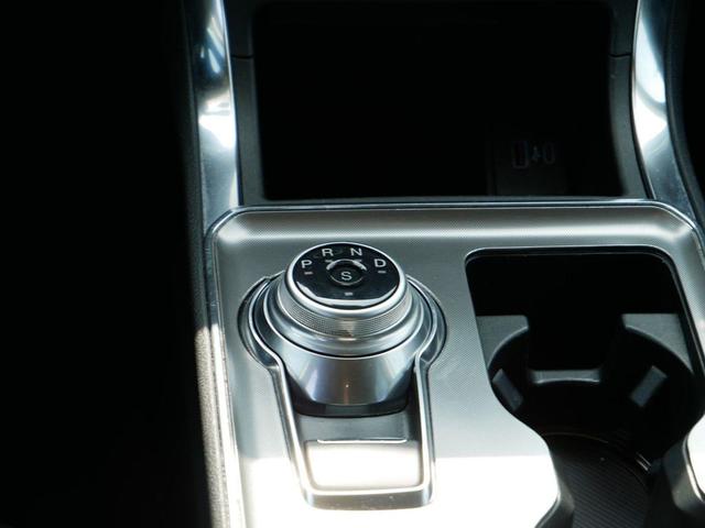 Photo of 2024 Agate Black Metallic Ford Edge
