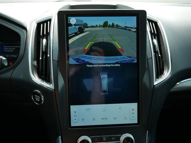 Photo of 2024 Agate Black Metallic Ford Edge