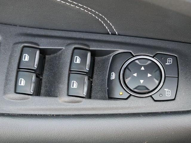 Photo of 2024 Agate Black Metallic Ford Edge