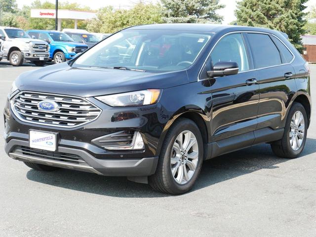 Photo of 2024 Agate Black Metallic Ford Edge