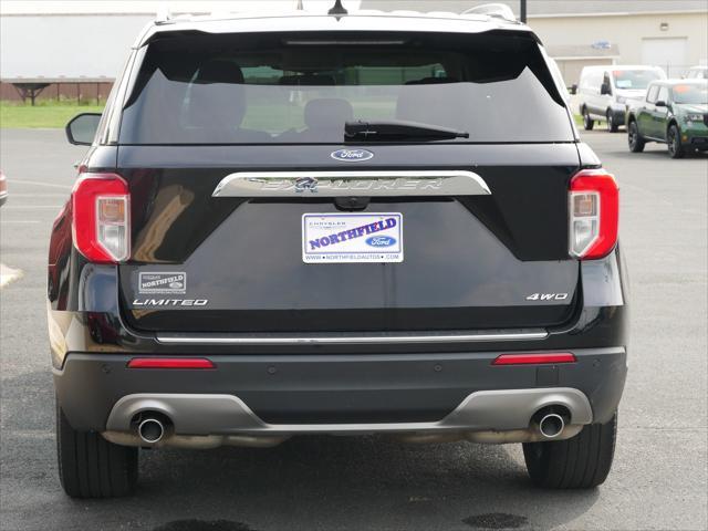 Photo of 2022 Agate Black Metallic Ford Explorer
