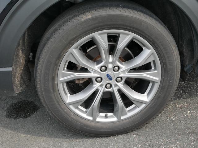 Photo of 2022 Agate Black Metallic Ford Explorer