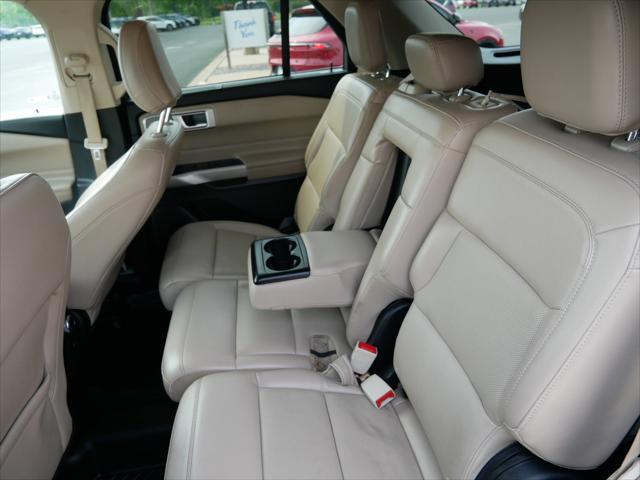 Photo of 2022 Agate Black Metallic Ford Explorer