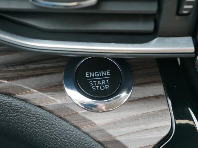 Photo of 2022 Agate Black Metallic Ford Explorer