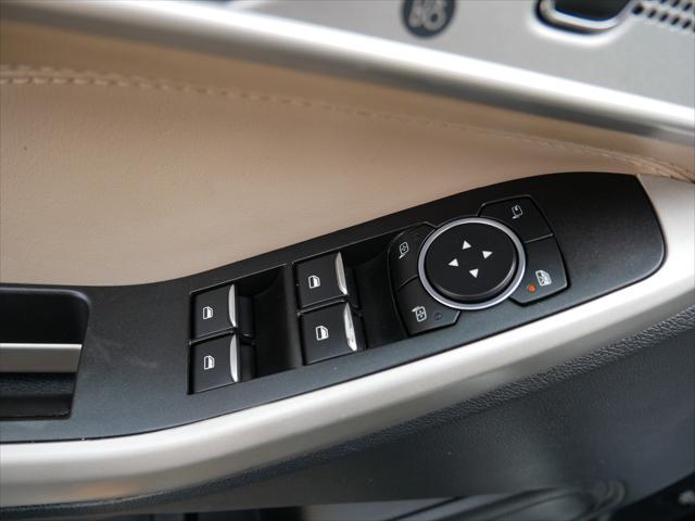 Photo of 2022 Agate Black Metallic Ford Explorer