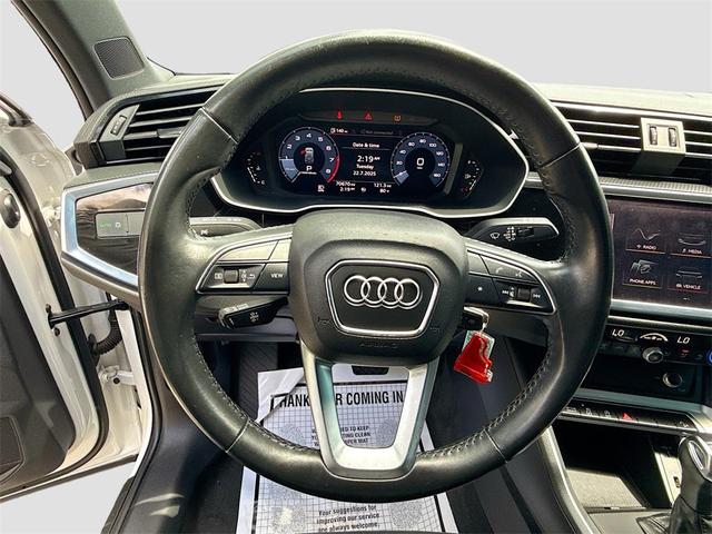 Photo of 2020 White Audi Q3