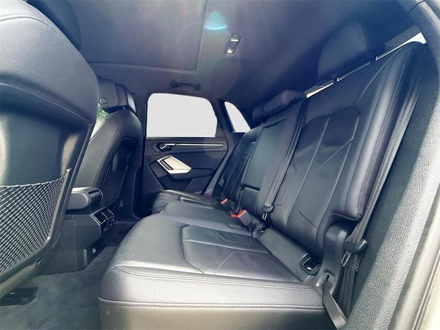 Photo of 2020 White Audi Q3