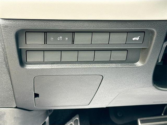 Photo of 2025 Cosmic Blue Metallic Mitsubishi Outlander