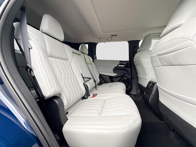 Photo of 2025 Cosmic Blue Metallic Mitsubishi Outlander