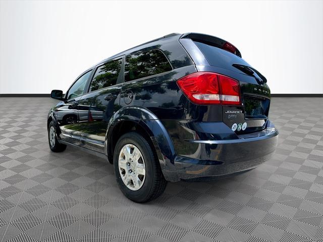 Photo of 2011 Blackberry Pearlcoat Dodge Journey