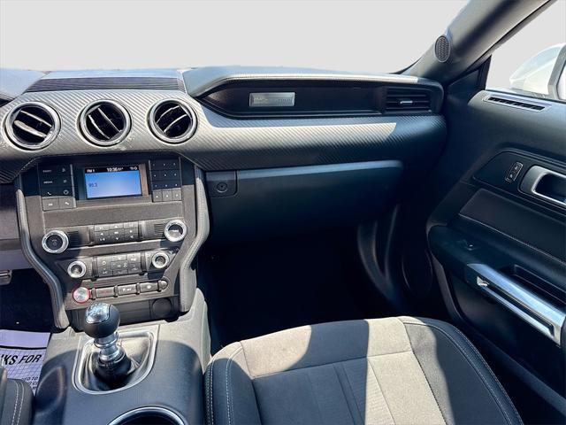 Photo of 2021 Oxford White Ford Mustang