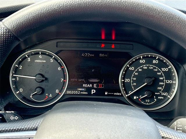Photo of 2024 Labrador Black Pearl Mitsubishi Outlander