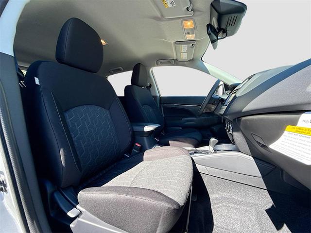 Photo of 2025 Alloy Silver Metallic Mitsubishi Outlander Sport