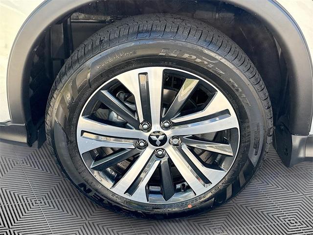 Photo of 2025 Alloy Silver Metallic Mitsubishi Outlander Sport