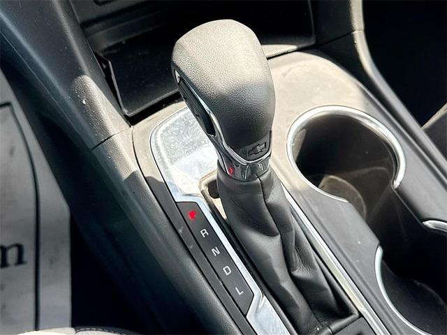 Photo of 2022 Mosaic Black Metallic Chevrolet Equinox