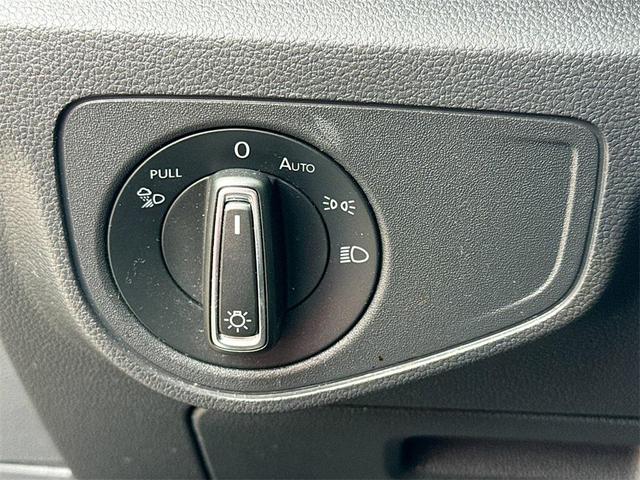 Photo of 2021 Deep Black Volkswagen Atlas