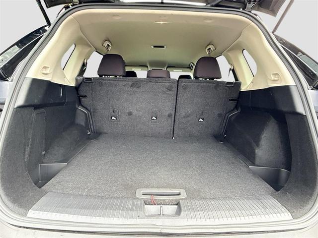 Photo of 2023 Super Black Nissan Rogue