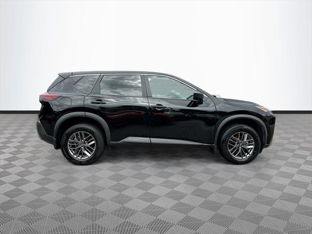Photo of 2023 Super Black Nissan Rogue