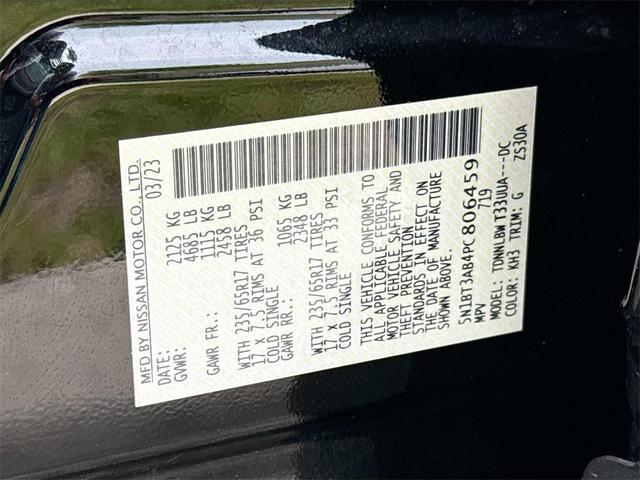 Photo of 2023 Super Black Nissan Rogue