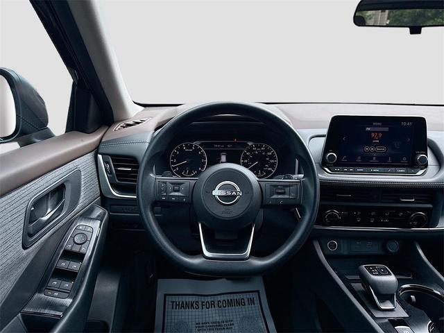 Photo of 2023 Super Black Nissan Rogue