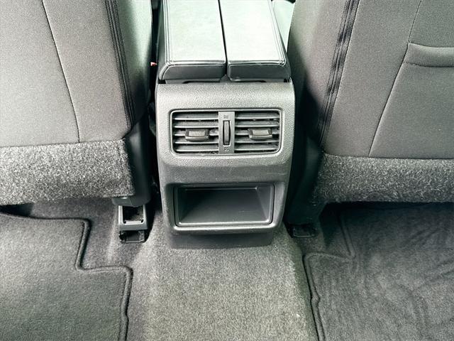 Photo of 2023 Super Black Nissan Rogue